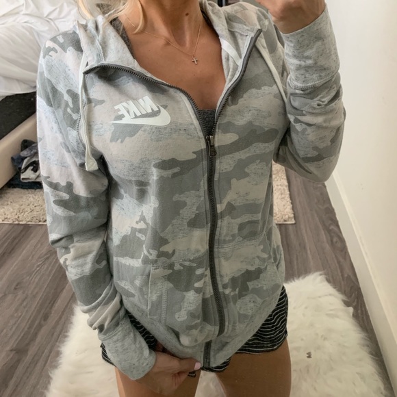 Nike Tops - Nike zip up hoodie
